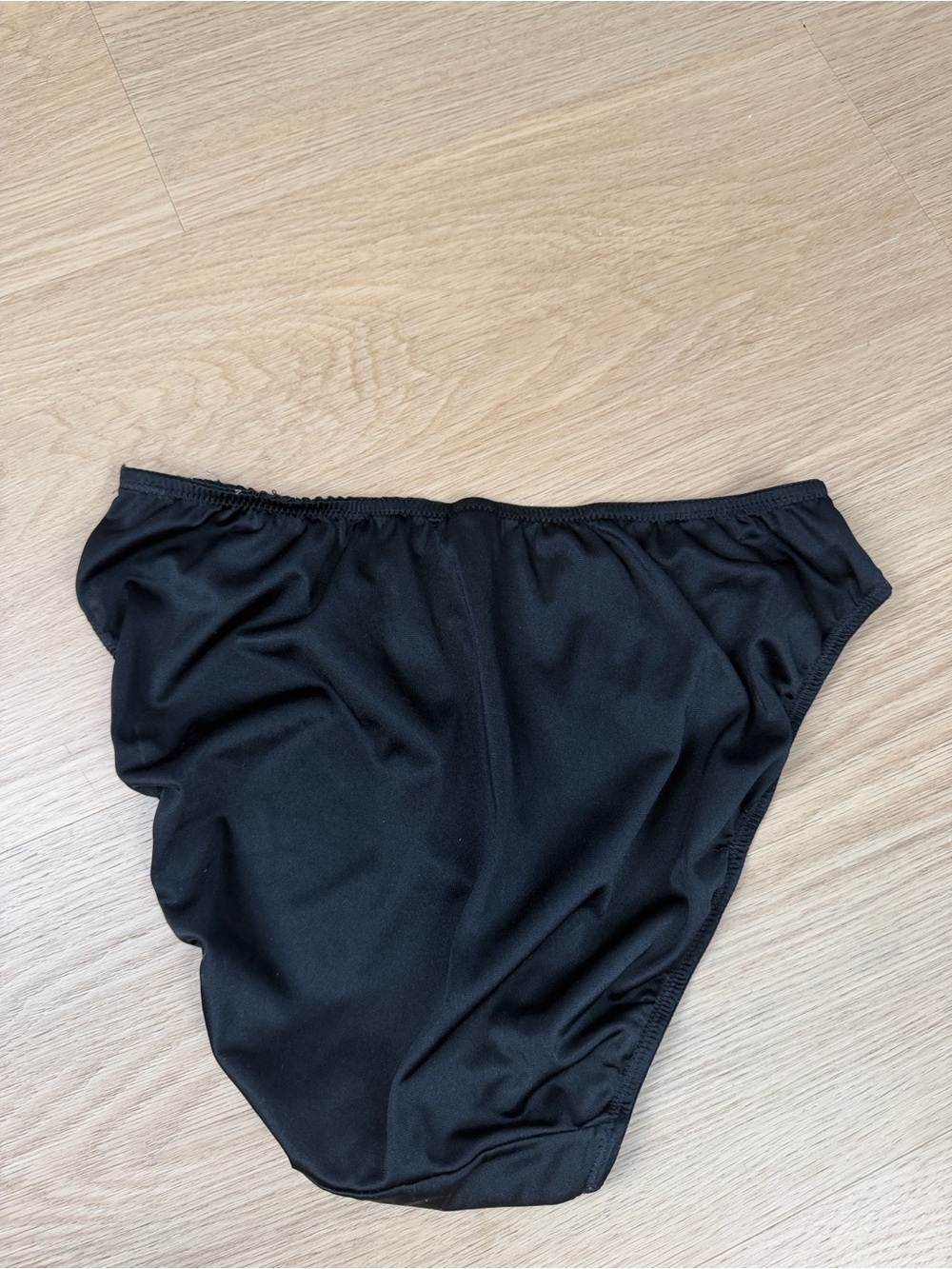 1999 Vintage Victoria’s Secret Satin High Leg Cut Panty M
